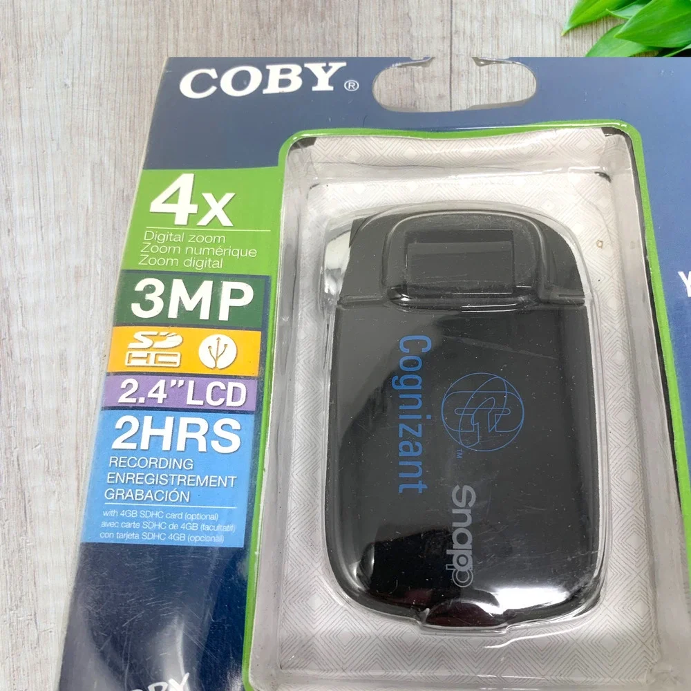 NEW Coby Snapp Digital Camcorder CAM4000 3 MP 4x Zoom 2 Hour Battery Packaged